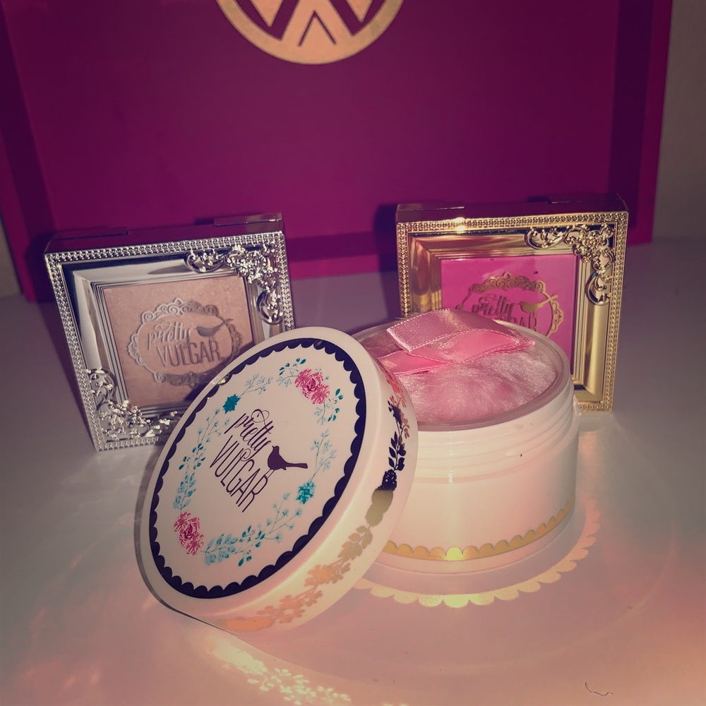 NWT BRAND NEVER USED Pretty Vulgar Makeup Bundle